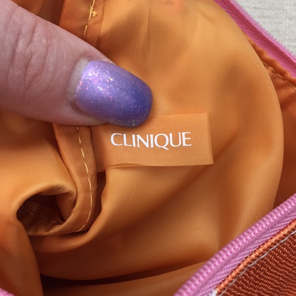 Clinique Chevron Print Cosmetics Bag - Picture 6 of 7